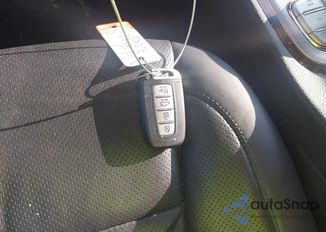 2011 Hyundai Genesis 4.6 from USA, damaged, VIN KMHGC4DF7BU120736